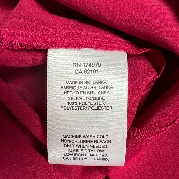 BCBGMaxAzria Sangria Red Keyhole Sleeveless Satin Georgette Top Blouse XS NWT - Picture 12 of 12